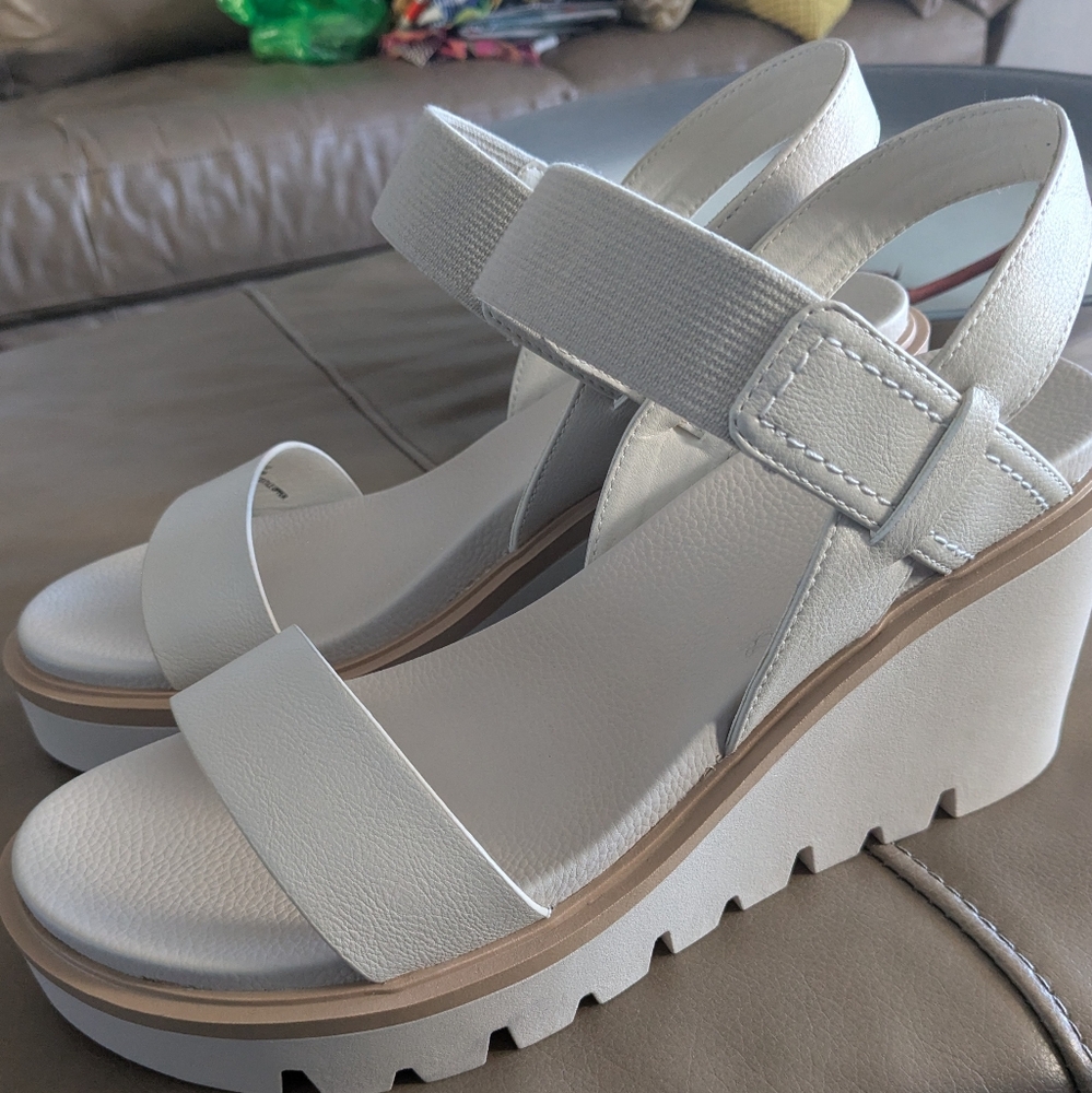MIA White Wedge Sandals